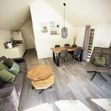 Prázdninový dům Beachhouse Veluwemeer In Strandnaehe - Mit Extra Grossem Garten Inkl Hallenbadnutzung *
